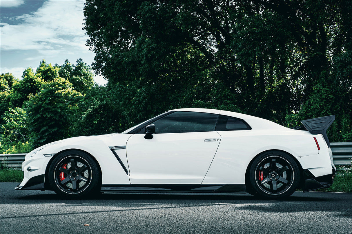 2007-2025 Nissan GTR R35 CBA DBA EBA VS Style Carbon Fiber Side Skirts