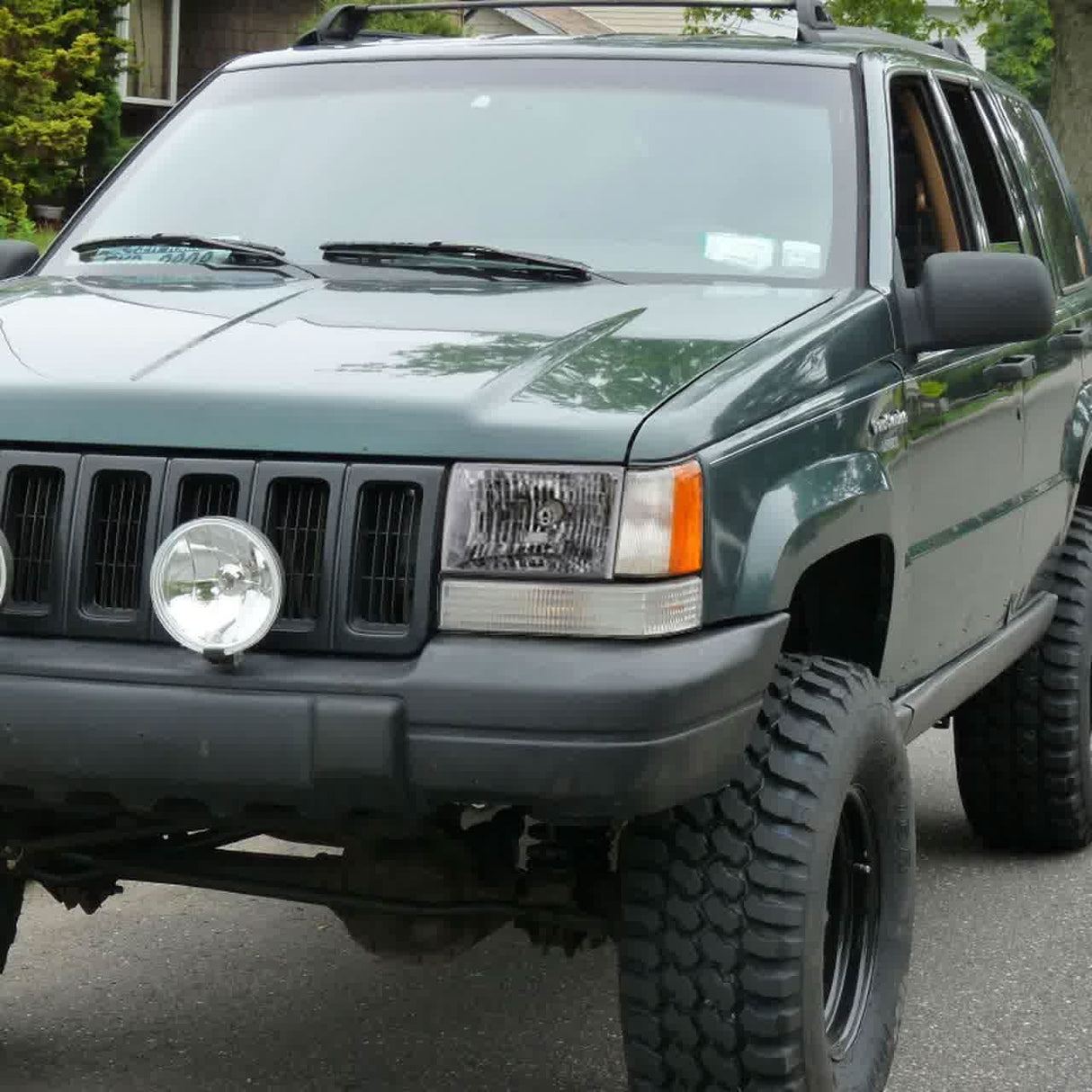Spec-D OEM Replacement Headlights Jeep Grand Cherokee (1993-1998) Matte Black or Chrome Housing