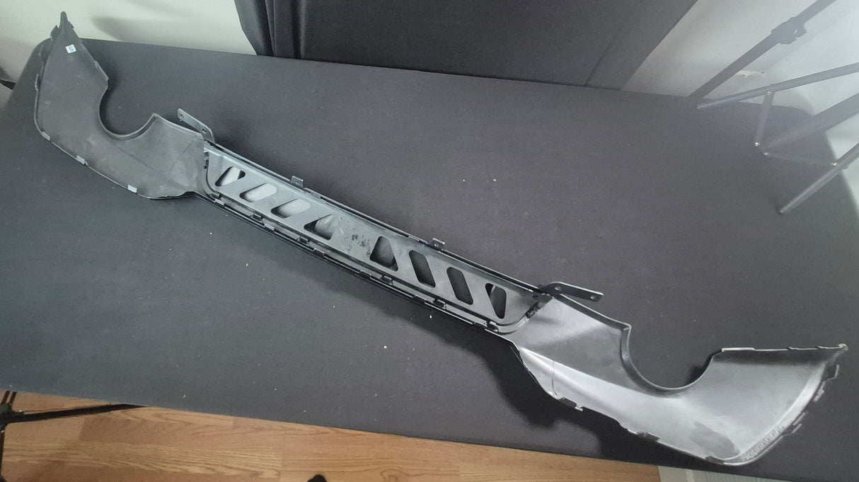2019-2022 BMW G20 3-Serie 330i Gloss Black Rear Bumper Lip Diffuser PP *GARAGE SALE*