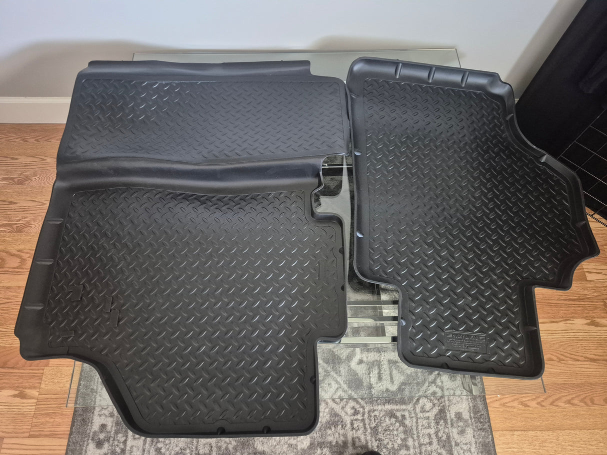 Husky Liners 98-01 Dodge Ram 1500/2500 Club Cab Classic Style 2nd Row Black Floor Liner *GARAGE SALE*