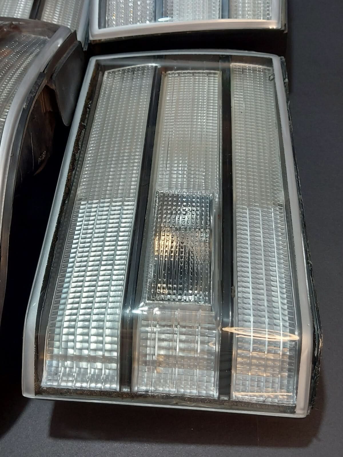 1990-1994 LEXUS LS400/CELSIOR UCF10 UCF11 CLEAR TAIL LIGHT LENSES