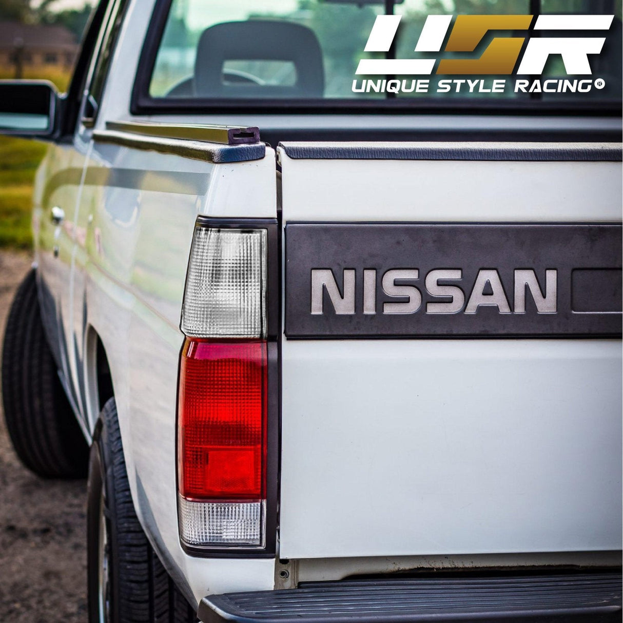 1986-1997 Nissan Pickup Truck Hardbody Red/Clear Tail Lights Set