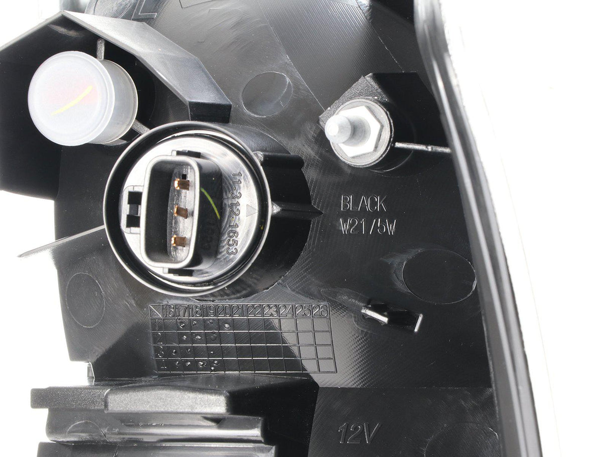 2016-2022 Toyota Tacoma TRD Pro Style Black/Clear Tail Lights Set
