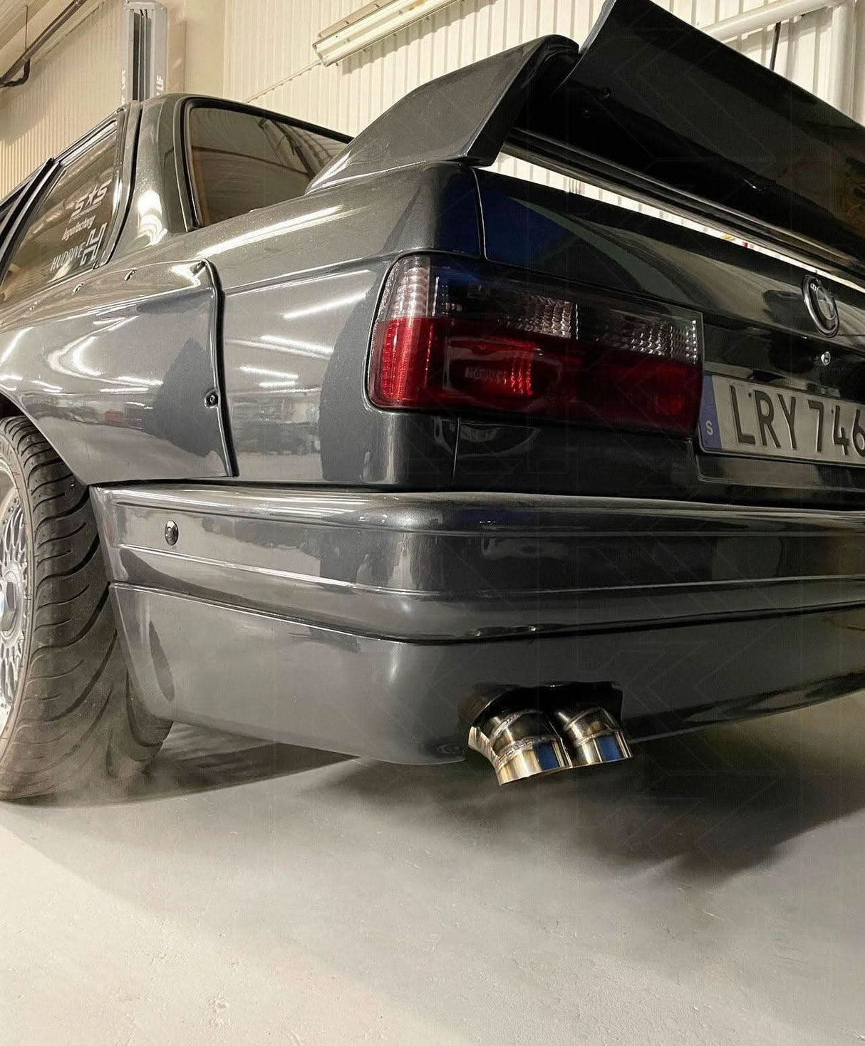 BMW 3-Series E30 Red/ Clear Tail Lights- Facelift (1988-1994) - K2 Industries