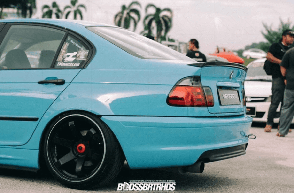 BMW 3 Series E46 Sedan Red LED LightBar Taillights Set- Facelift (2003 - 2006) - K2 Industries