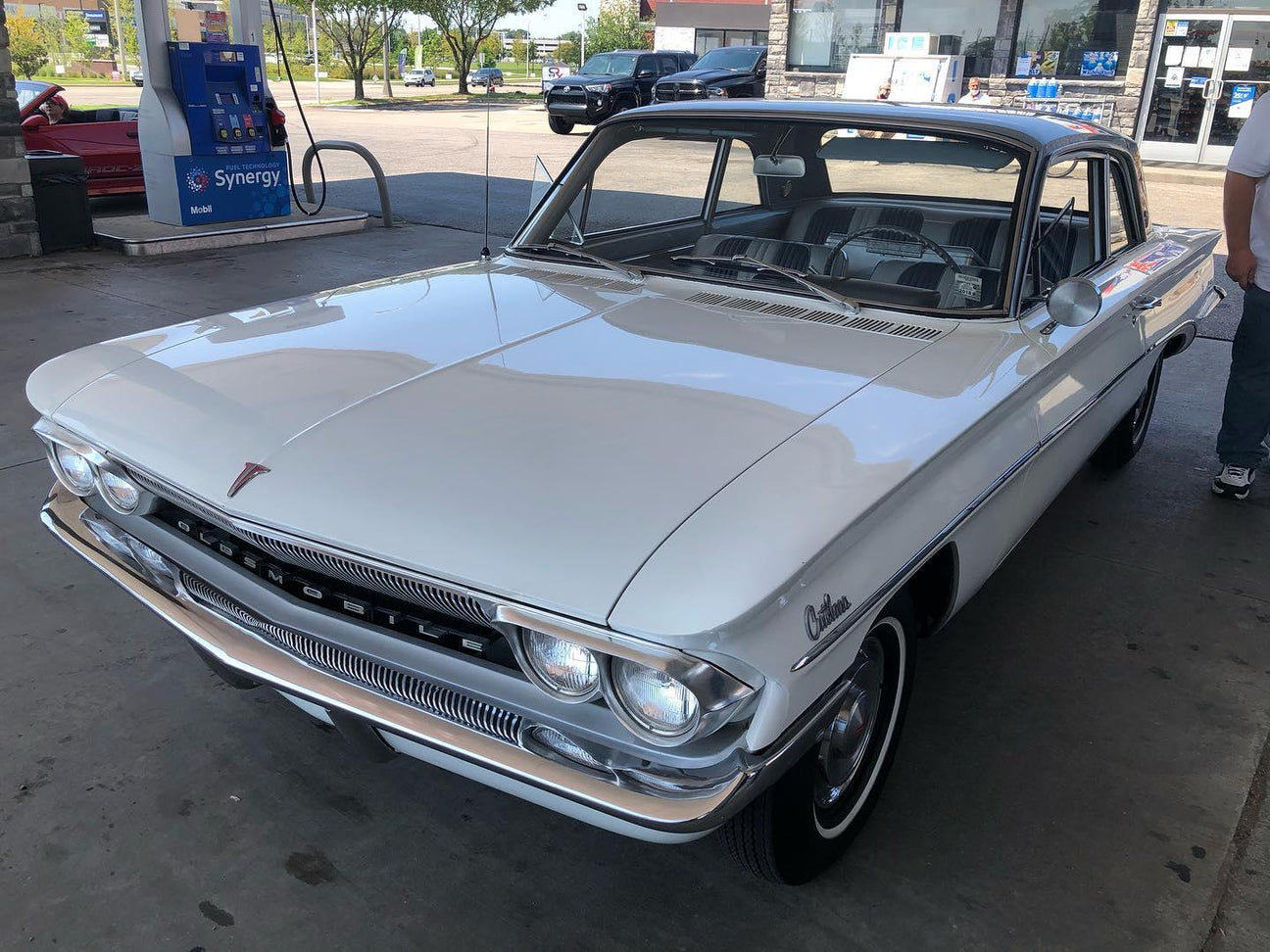 OLDSMOBILE CUTLASS GEN 1 (61-63)