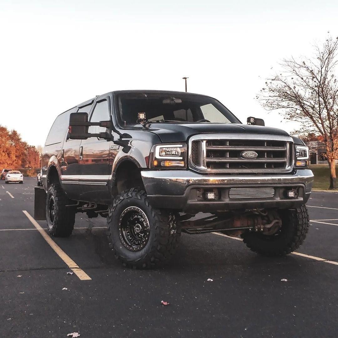 FORD EXCURSION GEN 1 (00-05)
