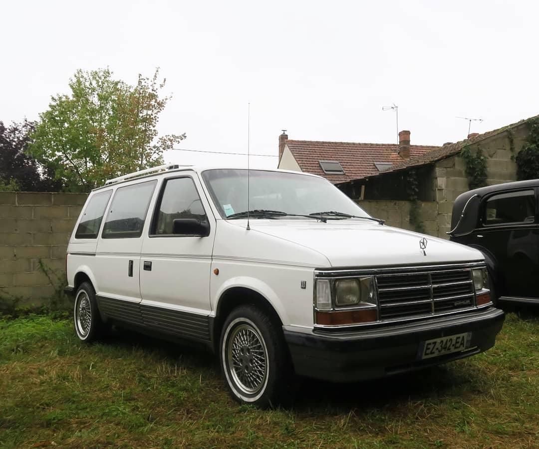 CHRYSLER VOYAGER ORIGINAL ERA (88-03)