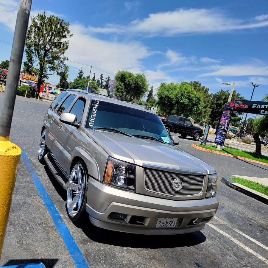 Cadillac Escalade Gen 2 (2001-2006)