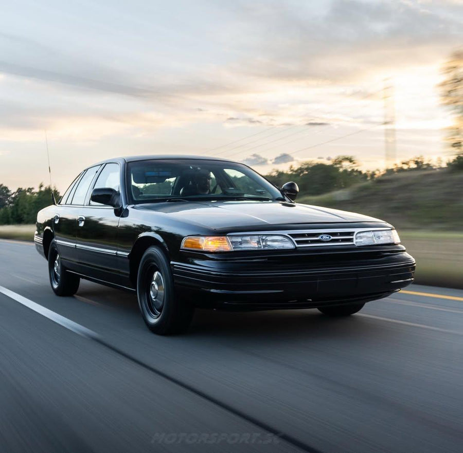 Ford Crown Victoria Gen 1 (1992-1997)