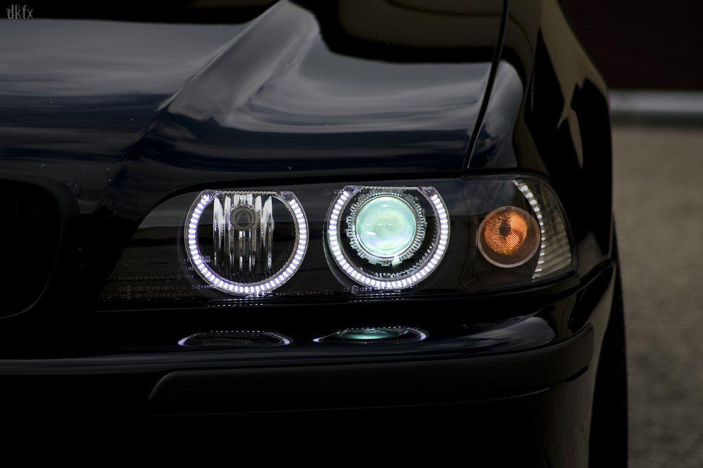 1996-2003 BMW E39 P39 Style Black Headlights with White UHP LED