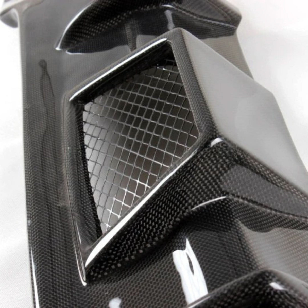 Carbon Fiber Rear Diffuser – BMW E92 M Sport 335i (2007–2013)