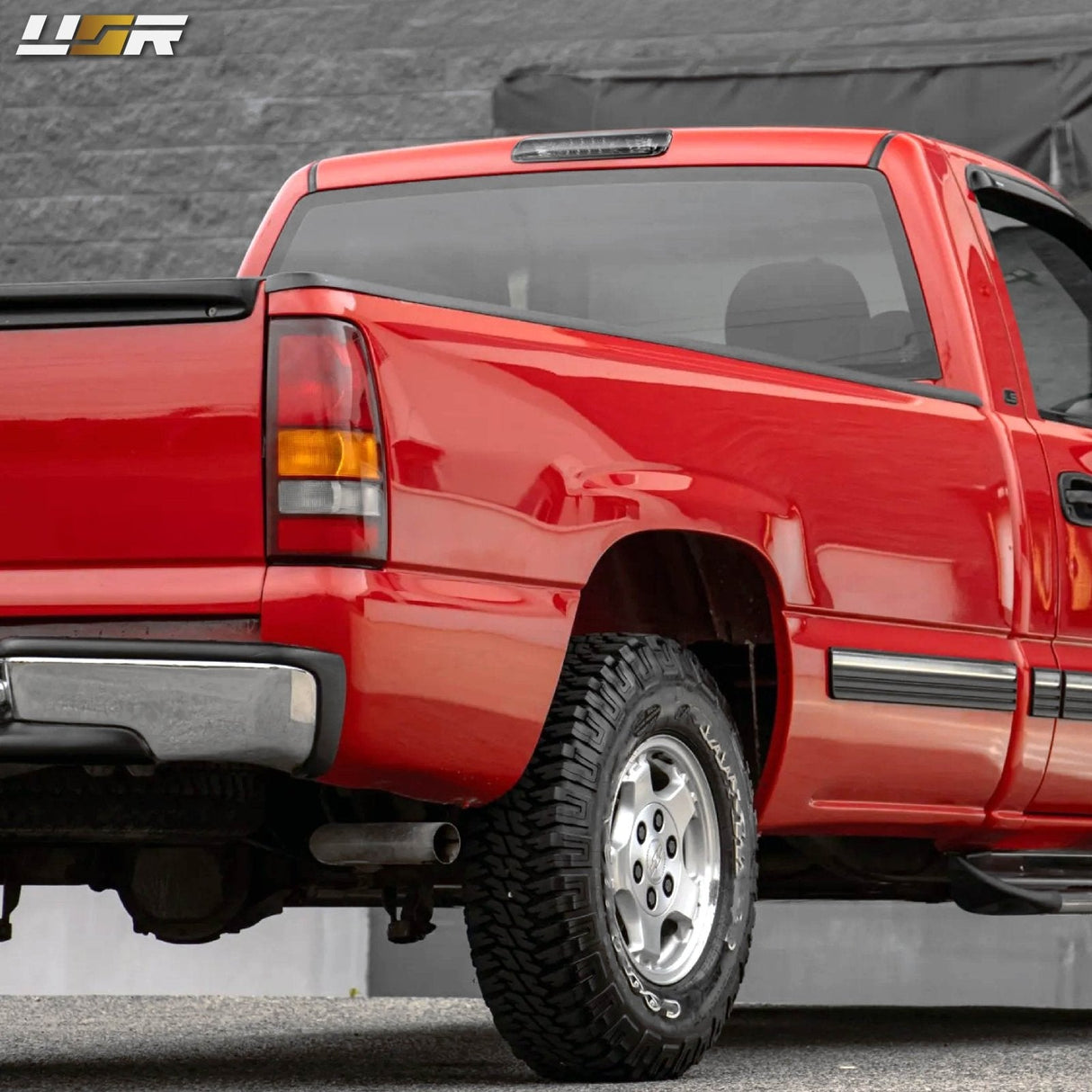 1999-2006 Chevrolet Silverado Smoke/Chrome LED 3rd Brake Light