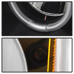 Spyder Signature Chevrolet Avalanche 1500/Avalanche 2500/Silverado 1500/Silverado 1500 HD/Silverado 1500 HD Classic/Silverado 2500/Silverado 2500 HD/Silverado 3500 02-06 Will Not Fit Models w/Body Cladding CCFL LED Projector Headlights Black