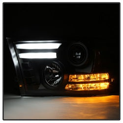 Spyder Signature Dodge Ram 1500/Ram 2500/Ram 3500/1500/2500/3500 09-10 Light Bar DRL Projector Headlights Halogen Models Only Not Compatible w/Factory Projection And LED DRL