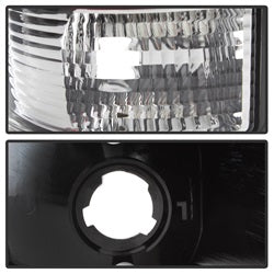 Spyder Chevrolet Suburban 1500/Suburban 2500/Tahoe/Yukon/Yukon XL 1500 00-06 Version 2 LED Tail Lights Lift Gate Style Only Light Bar