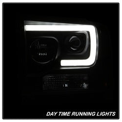 Spyder Signature Ford F-250 Super Duty/F-350 Super Duty/F-450 Super Duty 05-07 Light Bar Projector Headlights Black