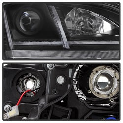 Spyder Signature Audi TT/TT Quattro 08-09 Sequential Turn Signal Projector Headlights Halogen Model Only Not Compatible With Xenon/HID Model