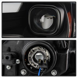 Spyder Signature Dodge Ram 1500/1500/2500/3500 09-10 Version 2 Projector Headlights Black Halogen Model Only