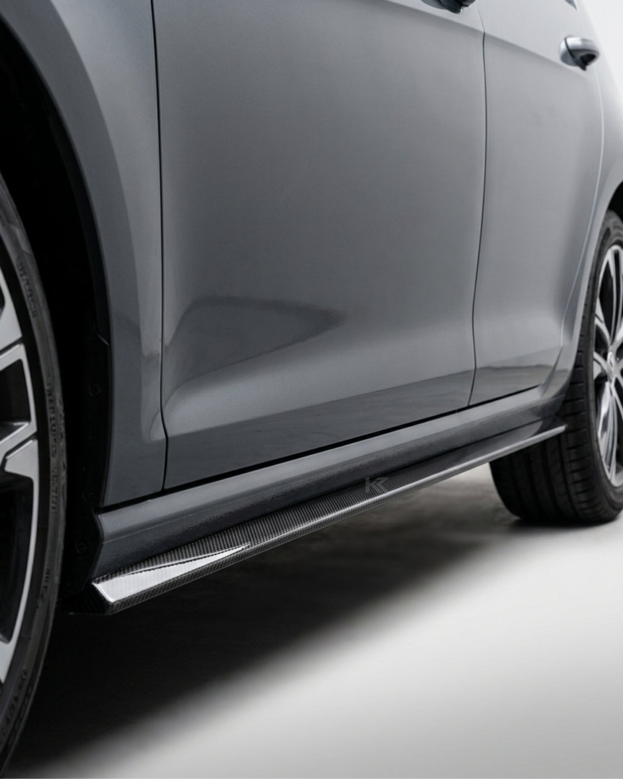 2014–2018 Volkswagen Golf R / R-Line MK7 / MK7.5 Side Skirt Extensions – Carbon Fiber