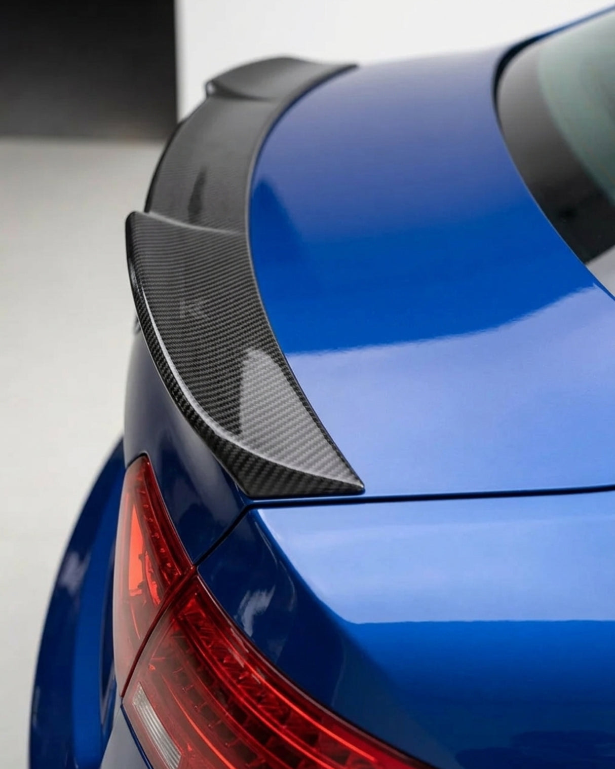 2012–2016 Audi A5 S-Line / S5 B8.5 Facelift Sportback Single Deck Rear Trunk Spoiler Wing – Carbon Fiber