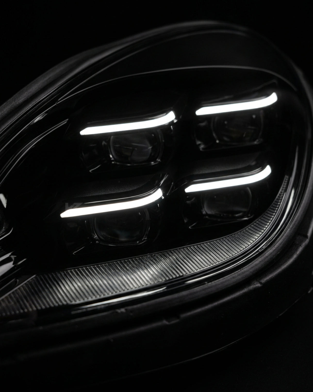 Porsche Macan 95B / 95B.1 LED Headlight Assembly with Daytime Running Lights 2014 - 2020 (Upgrade to 95B.3 Style / Replaces 96463190703)
