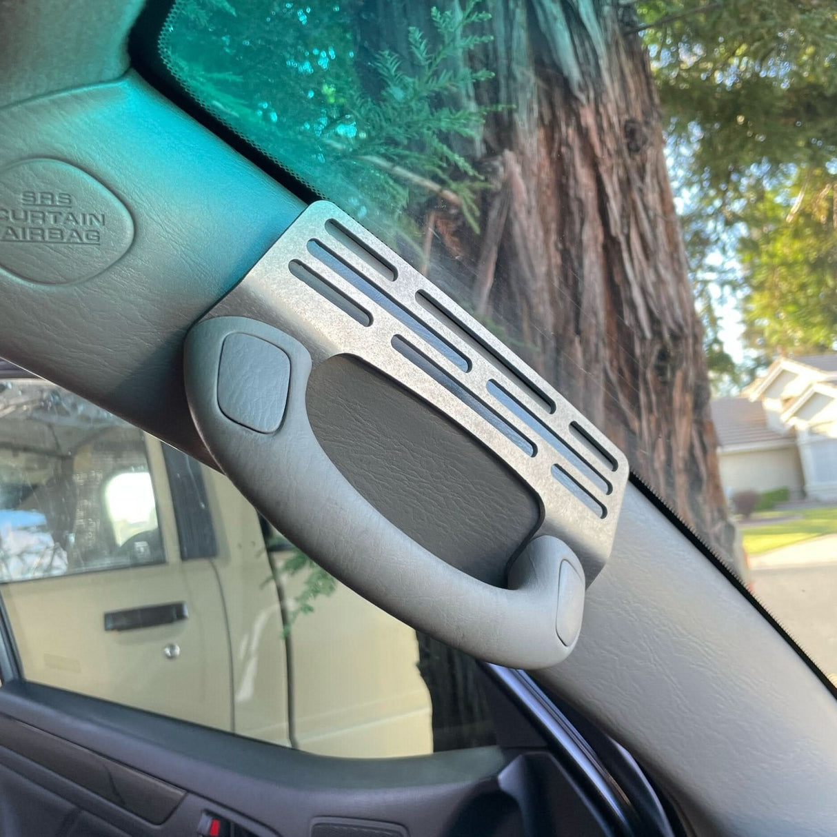 2003-2009 Toyota 4Runner (4th Gen) A-Pillar Grab Handle Accessory Mount For Phones Ham Radios Switch’s Winch Controller Overlanding