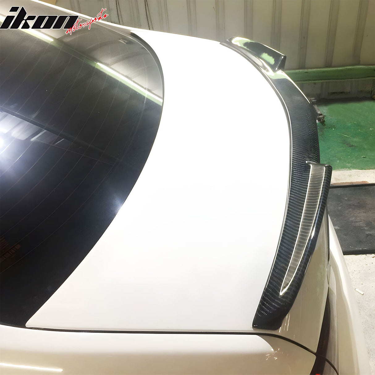 2010-2017 Benz C207 E-Class Trunk Spoiler V Style Carbon Fiber Wing