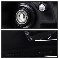 xTune Chevrolet Silverado 1500/Silverado 2500 HD/Silverado 3500 HD 07-13 Black Smoke XTune Crystal Headlights