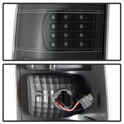 Akkon Chevrolet Silverado 1500/Silverado 1500 Classic/Silverado 1500 HD/Silverado 1500 HD Classic/Silverado 2500/Silverado 2500 HD/Silverado 2500 HD Classic/Silverado 3500/Silverado 3500 Classic 03-06 Black XTune LED Tail Lights