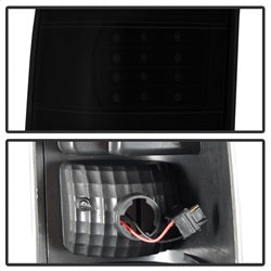 Akkon Chevrolet Silverado 1500/Silverado 1500 Classic/Silverado 1500 HD/Silverado 1500 HD Classic/Silverado 2500/Silverado 2500 HD/Silverado 2500 HD Classic/Silverado 3500/Silverado 3500 Classic 03-06 Black Smoke XTune LED Tail Lights