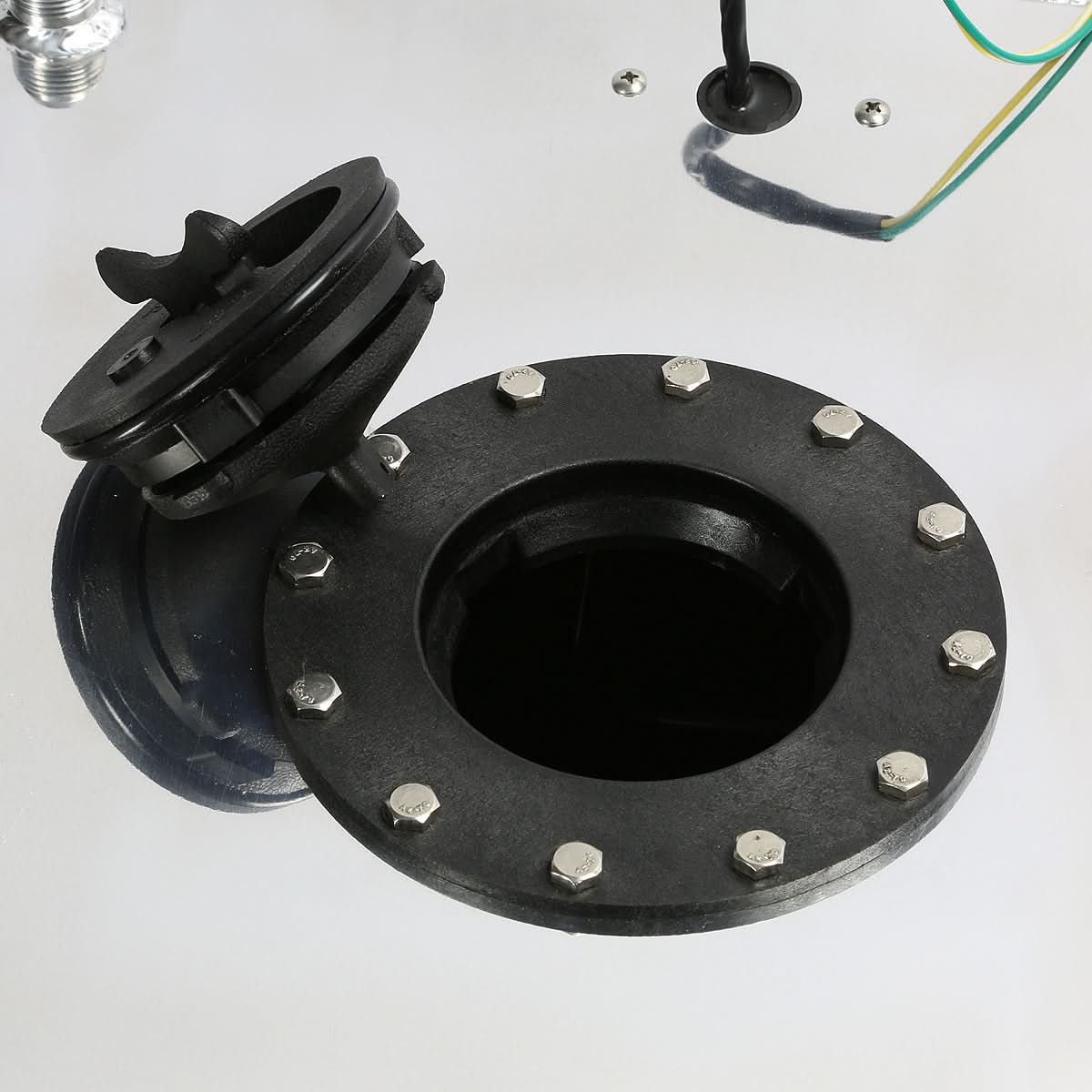 8 Gallon Aluminum Fuel Cell Gas Tank with Level Sender - Black Cap