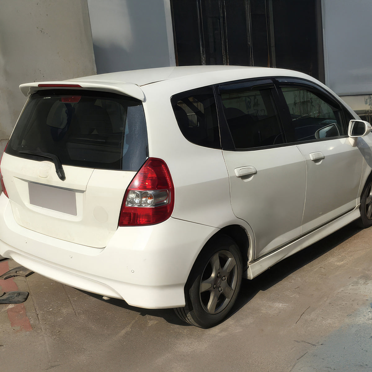 2006-2008 Honda Fit Gloss Black ABS Rear Roof Spoiler Lip Wing w/ LED