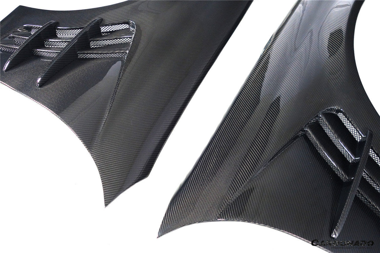 2005-2007 Mercedes Benzw203 C55 AMG  Only WI Style  Front Fender