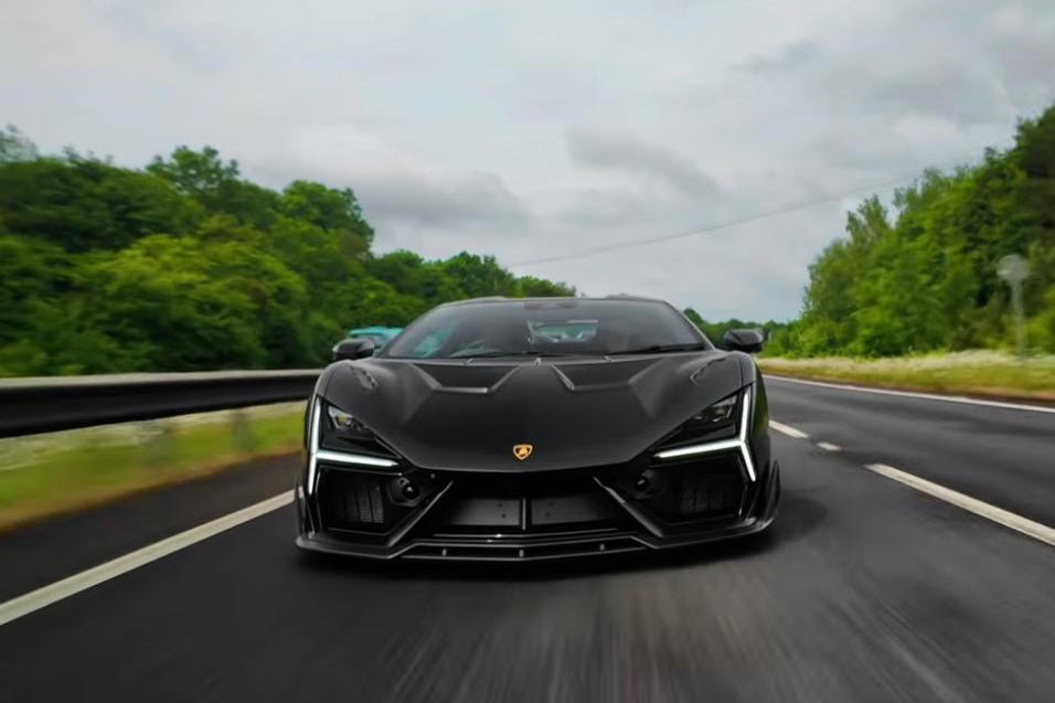 2024-UP Lamborghini Revuelto BK Style Autoclave Carbon Fiber Front Lip