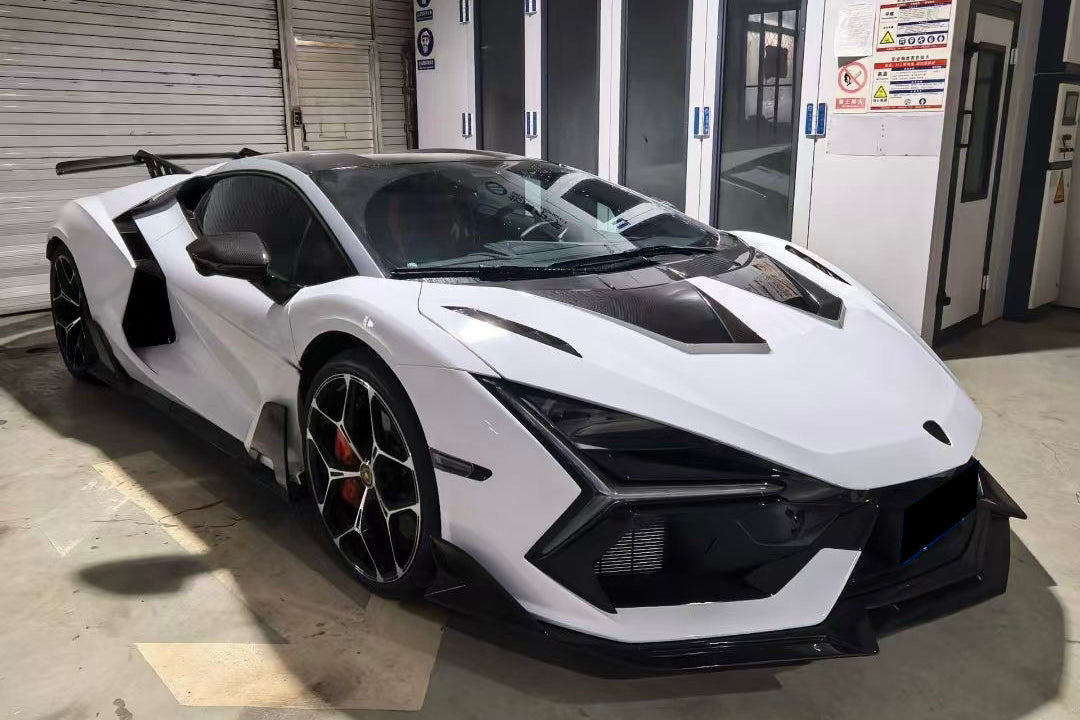 2024-UP Lamborghini Revuelto BK Style Autoclave Carbon Fiber Hood