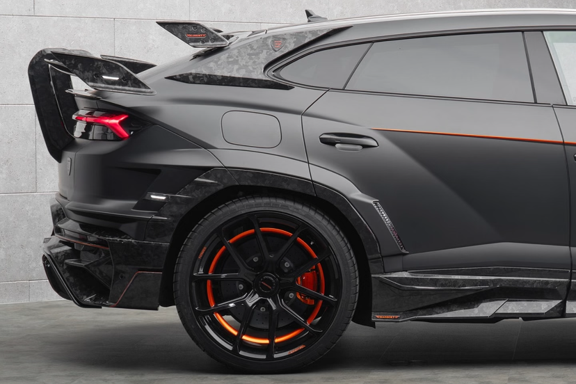 2025-UP Lamborghini URUS SE MSY Style Autoclave Carbon Fiber C Pillar Ornament