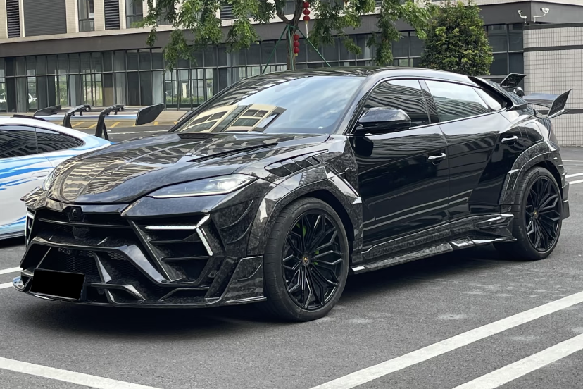 2025-UP Lamborghini URUS SE MSY Style Autoclave Carbon Fiber C Pillar Ornament