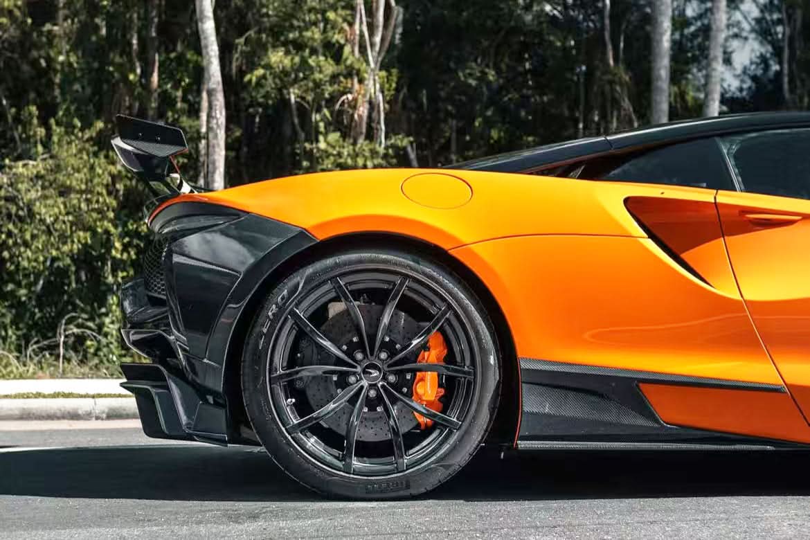 2023-UP McLaren Artura Coupe | Spider AM Style Autoclave Carbon Fiber Side Skirt