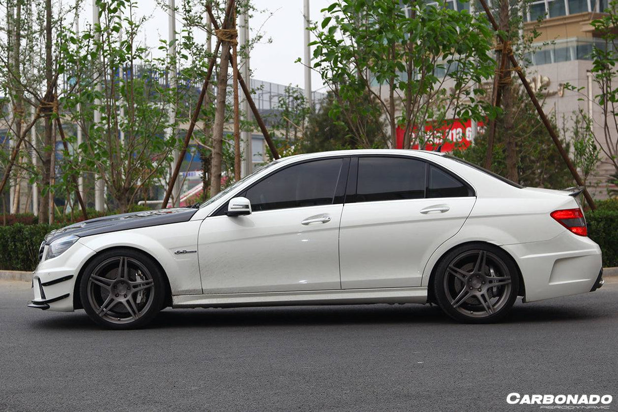 2008-2011 Mercedes Benz W204 C63 AMG BK Style Rear Bumper