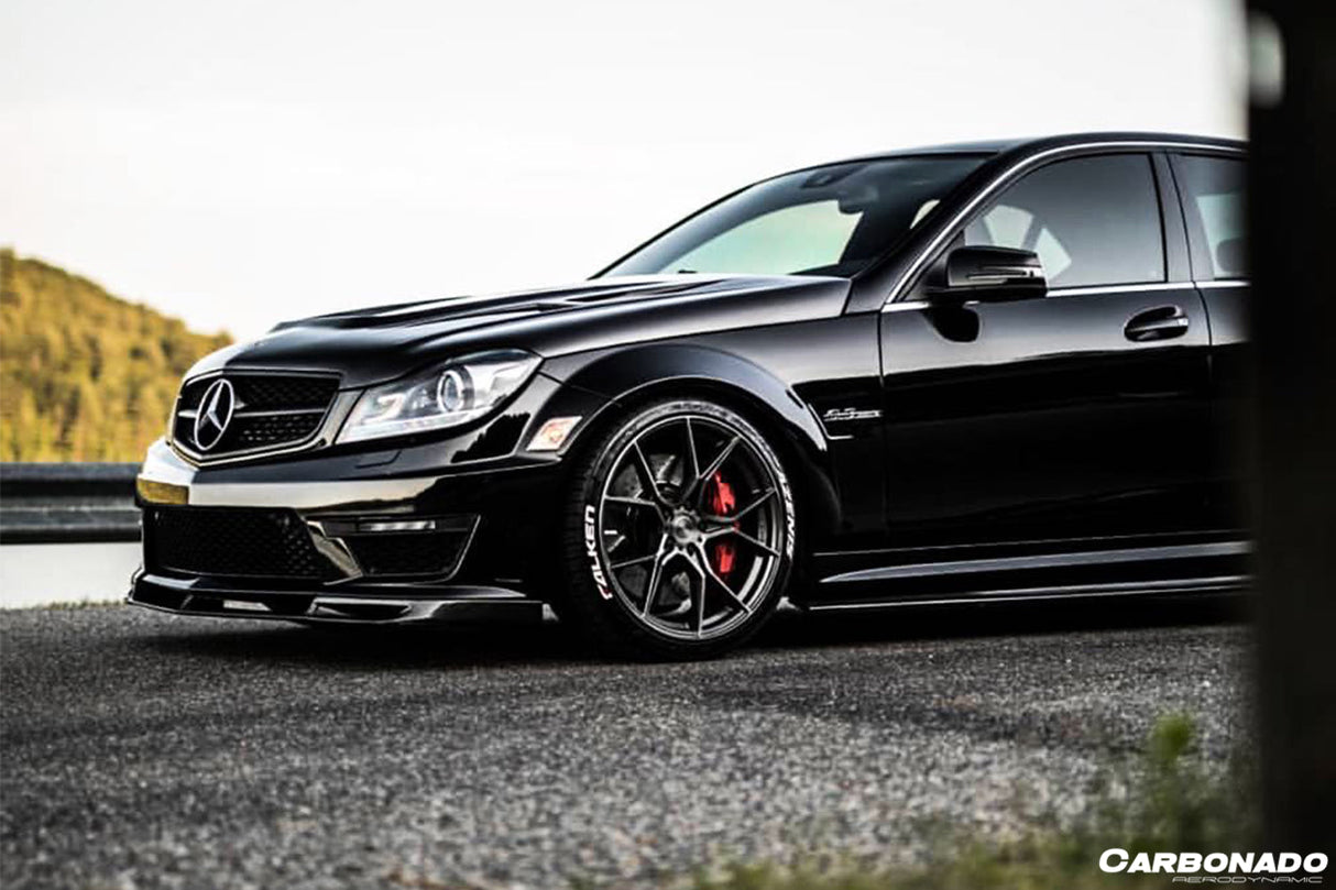 2012-2014 Mercedes Benz W204 C63 AMG VS Style Carbon Fiber Front Lip