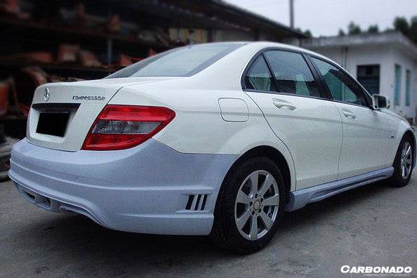2008-2014 Mercedes Benz W204 C Class DE Style Rear Bumper