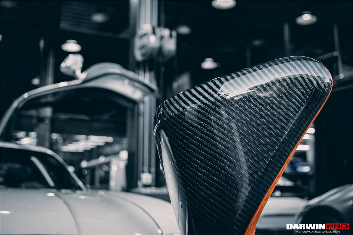 DARWINPRO CARBON FIBER CANYON ORANGE SUEDE LOUNGE CHAIR
