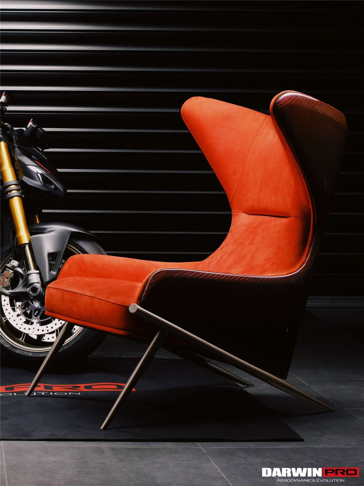 DARWINPRO CARBON FIBER CAYENNE RED SUEDE LOUNGE CHAIR
