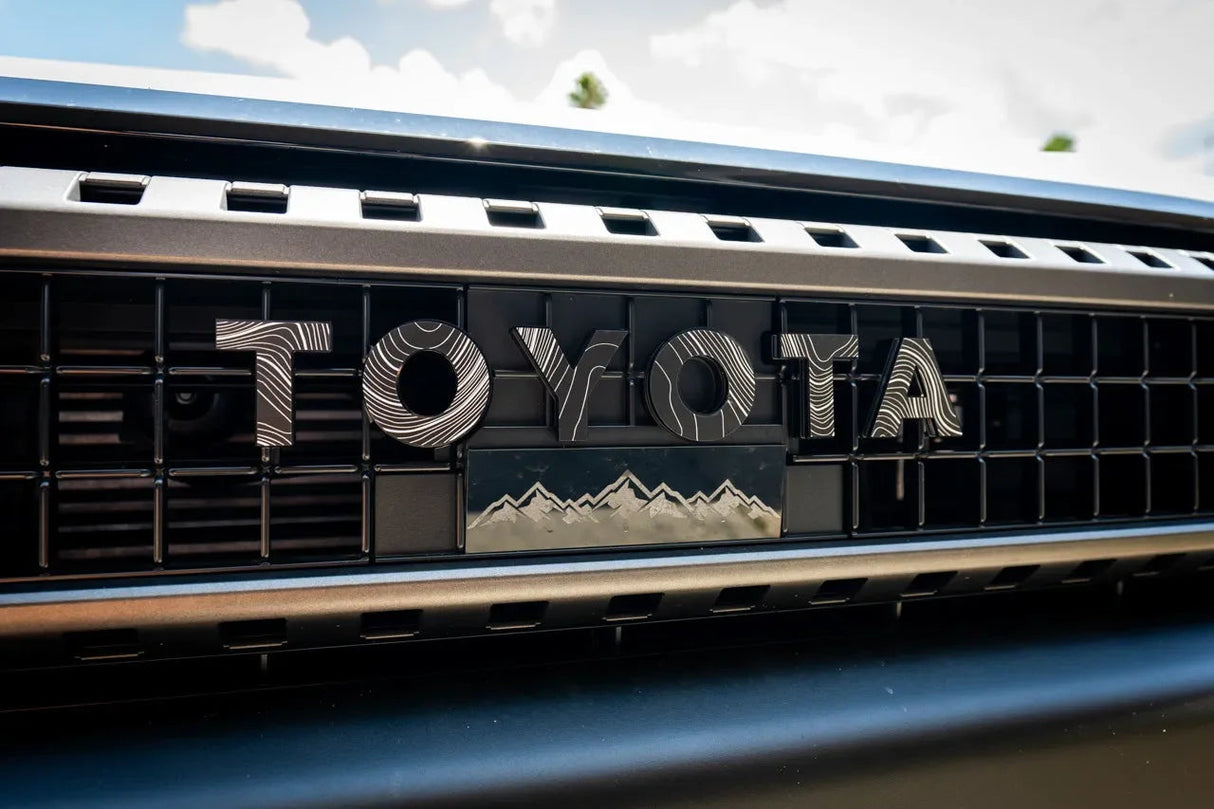 "TOYOTA" Topo Front Grille Emblem Kit - 2024+ Land Cruiser  / 07-14 FJ Cruiser
