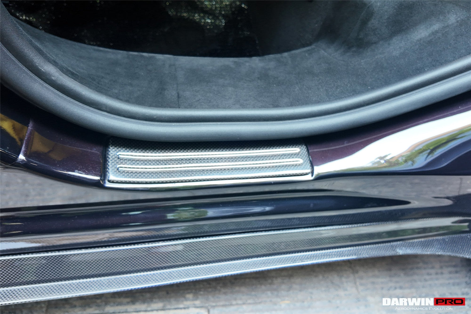 2023-UP Ferrari Purosangue FUV Type F175 OEM Style Autoclave Carbon Fiber Door Sills