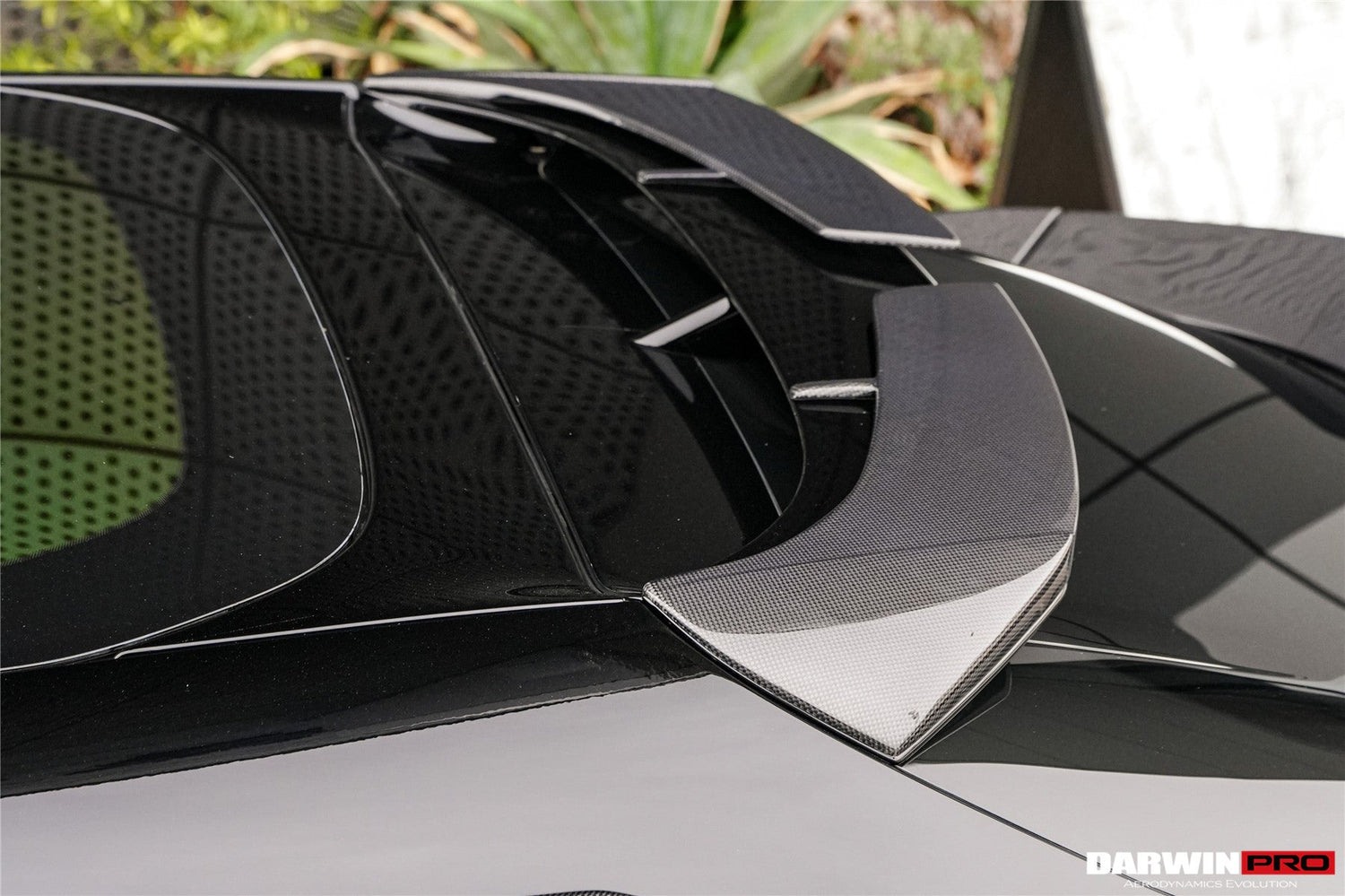2023-UP Ferrari Purosangue F175 Carbon Fiber Roof Spoiler DarwinPRO iMP Design