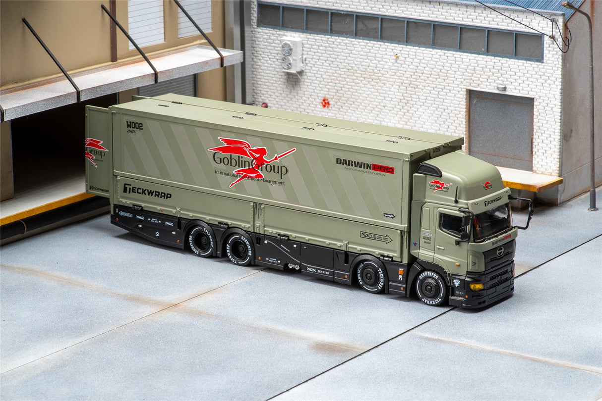 DarwinPRO Limited Edition 1:64 Scale Diecast Cutom Transport Trunk Model