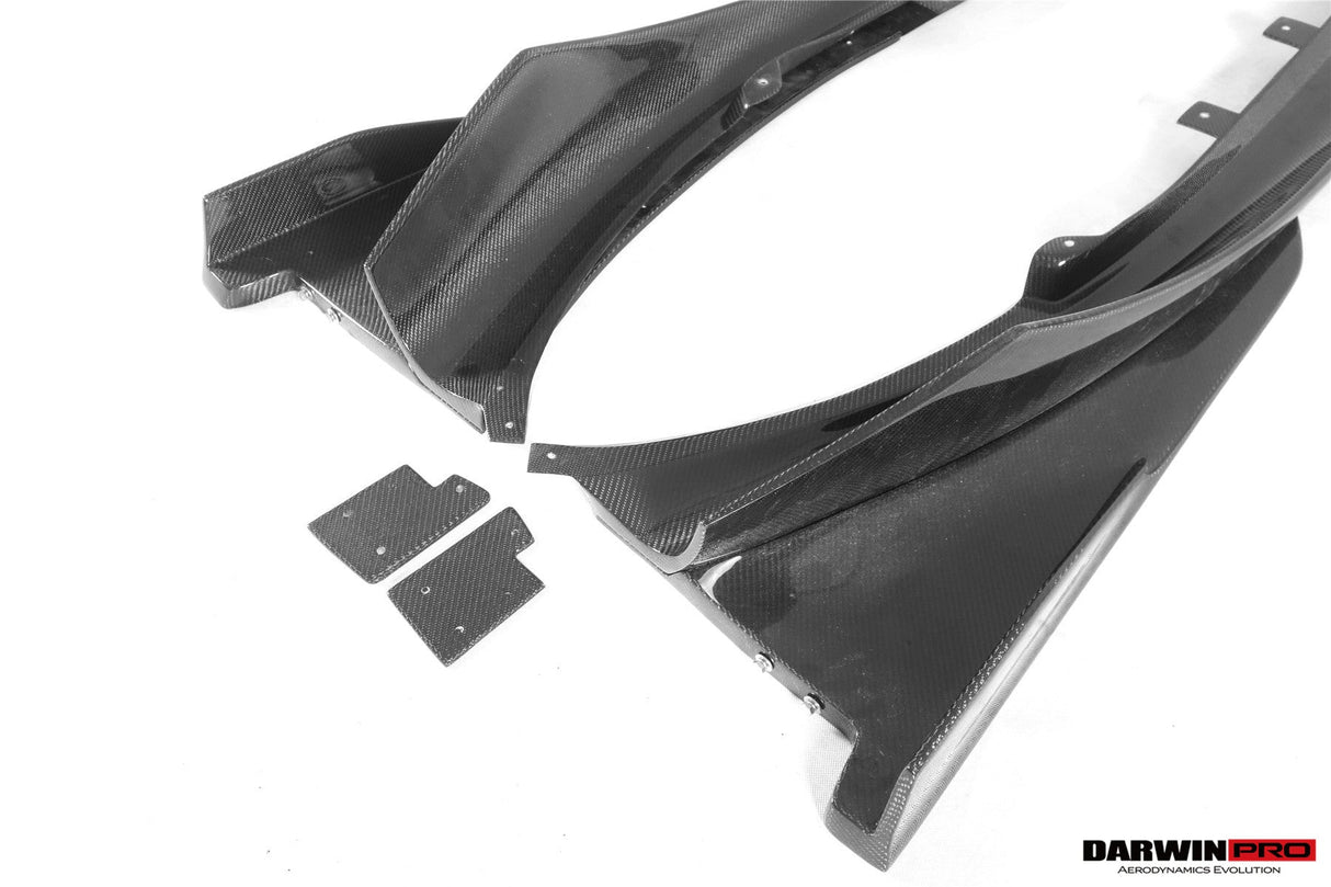 2014-2020 BMW i8 BZK Carbon Fiber Side Skirts