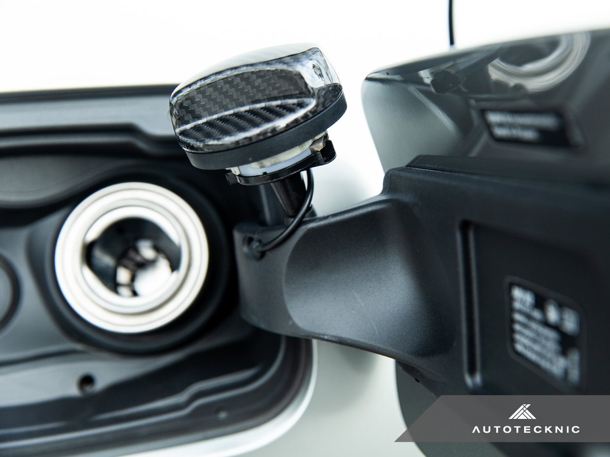 AutoTecknic Dry Carbon Competition Fuel Cap Cover - G42 2-Series Coupe